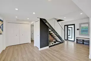 701 NE 164th St, Miami, FL 33162 - Photo 14