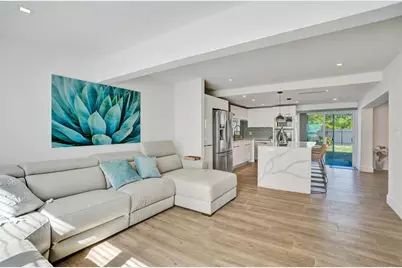 701 NE 164th St, Miami, FL 33162 - Photo 12