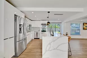 701 NE 164th St, Miami, FL 33162 - Photo 8