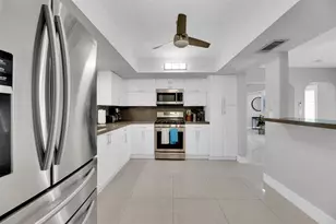 9611 NW 3rd St, Pembroke Pines, FL 33024 - Photo 10