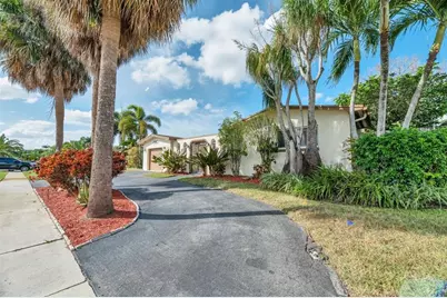 9611 NW 3rd St, Pembroke Pines, FL 33024 - Photo 36