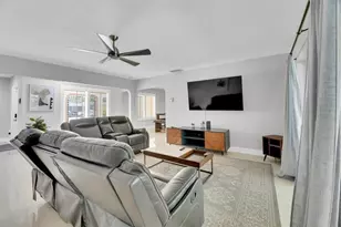 9611 NW 3rd St, Pembroke Pines, FL 33024 - Photo 6