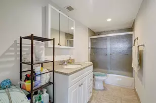 437 Golden Isles Dr, Hallandale Beach, FL 33009 - Photo 20