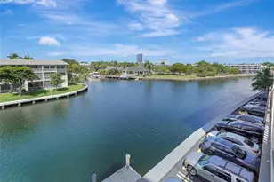 437 Golden Isles Dr, Hallandale Beach, FL 33009 - Photo 26
