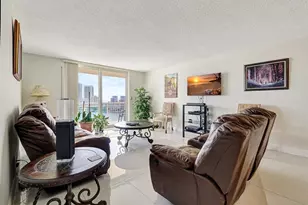 437 Golden Isles Dr, Hallandale Beach, FL 33009 - Photo 10