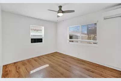 326  Madison St, Unit #2, Hollywood, FL 33019 - Photo 14