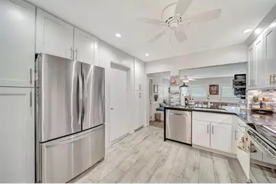 2611 NE 53rd St, Lighthouse Point, FL 33064 - Photo 18