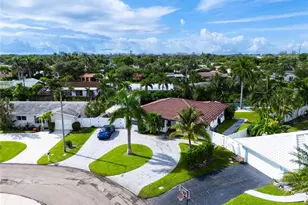 250 NE 27th Ct, Boca Raton, FL 33431 - Photo 2