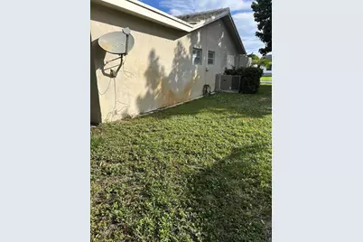 7611 NW 72nd Way, Tamarac, FL 33321 - Photo 4
