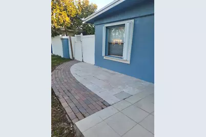 1810 NE 42nd St, Pompano Beach, FL 33064 - Photo 4