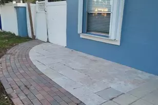 1810 NE 42nd St, Pompano Beach, FL 33064 - Photo 4