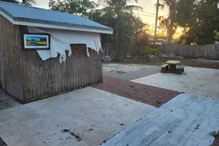 1810 NE 42nd St, Pompano Beach, FL 33064 - Photo 22