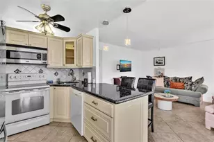 3021 Swansea B Unit, Deerfield Beach, FL 33442 - Photo 12