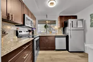 9090 Lime Bay Blvd, Tamarac, FL 33321 - Photo 10