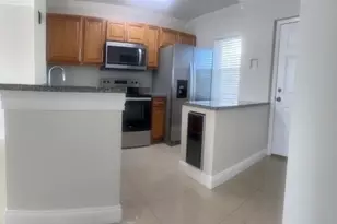 2106 S Cypress Bend Dr, Pompano Beach, FL 33069 - Photo 2