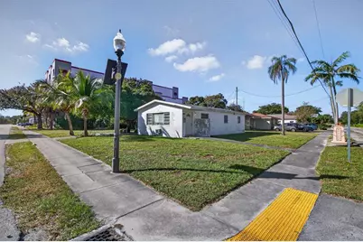 900 NW 2nd St, Fort Lauderdale, FL 33311 - Photo 16