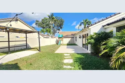 12606  White Coral Dr, Wellington, FL 33414 - Photo 2