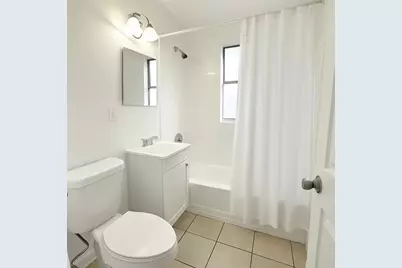 741 NW 10th Ter, Fort Lauderdale, FL 33311 - Photo 4