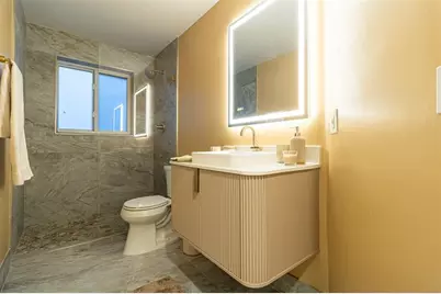 5062  Kensington Cir, Coral Springs, FL 33076 - Photo 12