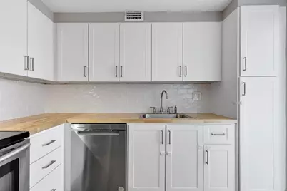 6500  Cypress Rd, Unit #211, Plantation, FL 33317 - Photo 2