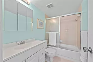2212 NE 7th St, Hallandale Beach, FL 33009 - Photo 22