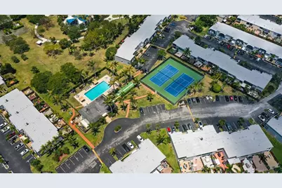 2212 NE 7th St, Hallandale Beach, FL 33009 - Photo 24