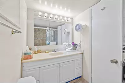 2212 NE 7th St, Hallandale Beach, FL 33009 - Photo 18