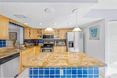 2212 NE 7th St, Hallandale Beach, FL 33009 - Photo 10