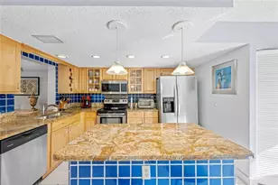 2212 NE 7th St, Hallandale Beach, FL 33009 - Photo 10