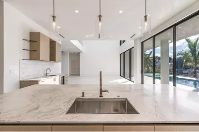 2612 NE 4th St, Pompano Beach, FL 33062 - Photo 12