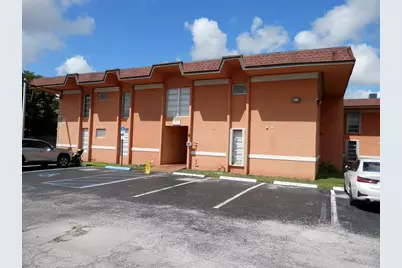 9459 SW 76th St, Unit #R1, Miami, FL 33173 - Photo 1