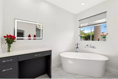 112 NW Gardener St, Boca Raton, FL 33432 - Photo 18