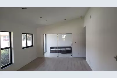 8166  Springtree Rd, Unit #A, Boca Raton, FL 33496 - Photo 4