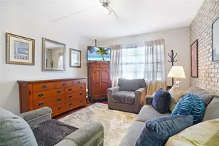 2500 NE 48th Ln, Fort Lauderdale, FL 33308 - Photo 6