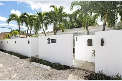2000 NE 17 Ct., Fort Lauderdale, FL 33304 - Photo 2