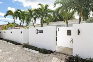 2000 NE 17 Ct, Fort Lauderdale, FL 33304 - Photo 2