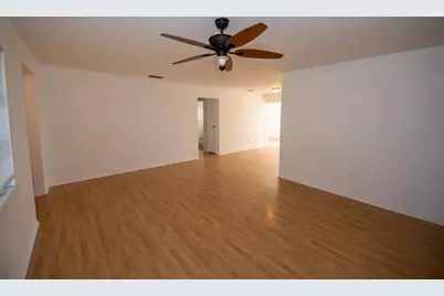 9370 NW 25th Ct, Sunrise, FL 33322 - Photo 8
