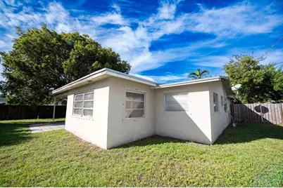 9370 NW 25th Ct, Sunrise, FL 33322 - Photo 42