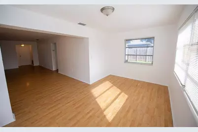 9370 NW 25th Ct, Sunrise, FL 33322 - Photo 10