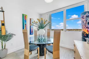 2641 N Flamingo Rd, Sunrise, FL 33323 - Photo 24