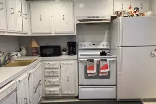 2300 NE 1st Ln, Boynton Beach, FL 33435 - Photo 4