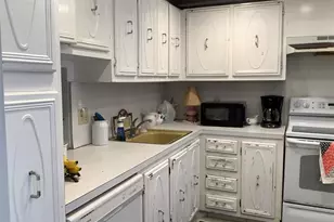 2300 NE 1st Ln, Boynton Beach, FL 33435 - Photo 2