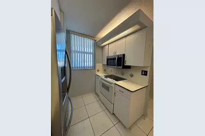 5300 NE 24th Ter, Unit #211C, Fort Lauderdale, FL 33308 - Photo 8