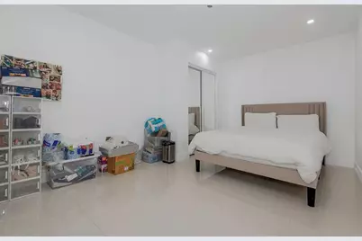 825  Argonaut Isle, Dania Beach, FL 33004 - Photo 22