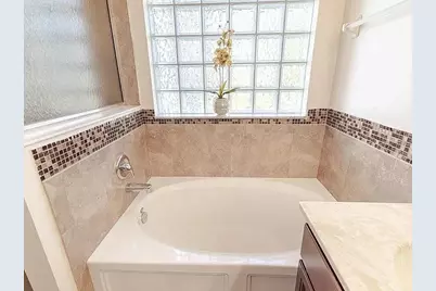 9446  Windrift Cir, Fort Pierce, FL 34945 - Photo 10