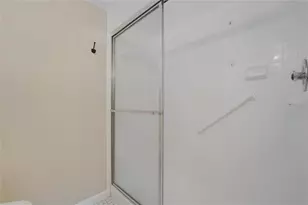 10101 Sunrise Lakes Blvd, Sunrise, FL 33322 - Photo 20