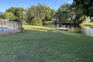 9774 Lancaster Pl, Boca Raton, FL 33434 - Photo 4