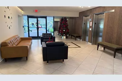 3960  Oaks Clubhouse Drive, Unit #502, Pompano Beach, FL 33069 - Photo 18