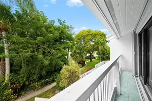 630 NE 20th Ln, Boynton Beach, FL 33435 - Photo 12