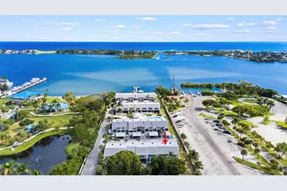 630 NE 20th Ln, Boynton Beach, FL 33435 - Photo 1